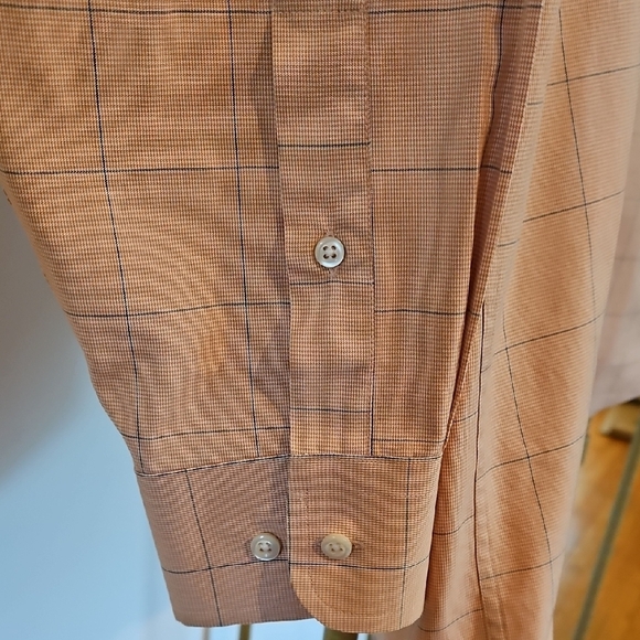 Jos. A. Bank Men's Peach Checkered Button Down Shirt, Sz M - Picture 2 of 9